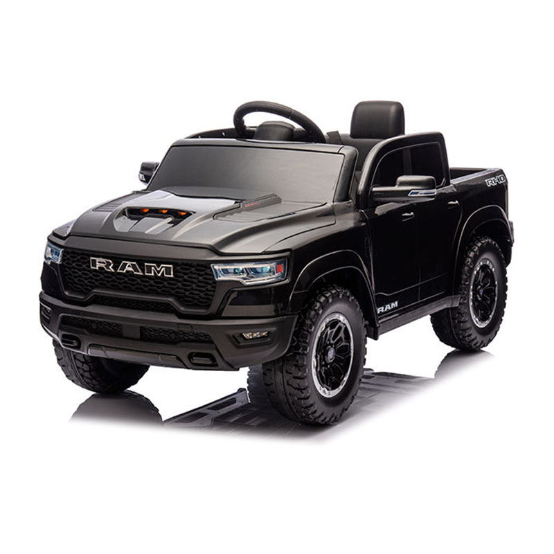 รถของเล่นสำหรับเด็กที่ได้รับใบอนุญาตสำหรับเด็กขับรถ